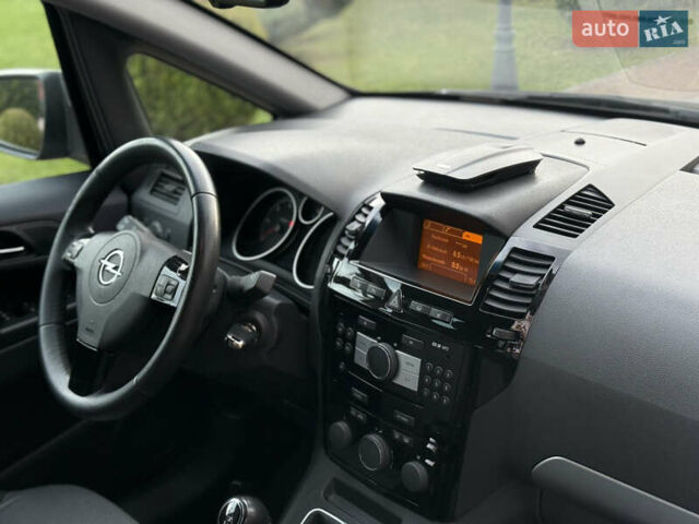 Опель Зафира 2014 в Стрые на Automoto.ua Черный Опель Зафира, объемом двигателя 1.7 л и пробегом 232 тыс. км за 8450 $, фото 53 на Automoto.ua