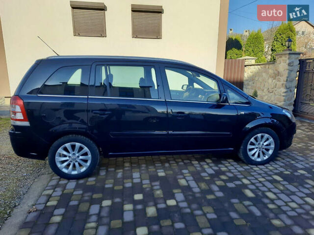 Черный Опель Зафира, объемом двигателя 1.7 л и пробегом 163 тыс. км за 9600 $, фото 5 на Automoto.ua