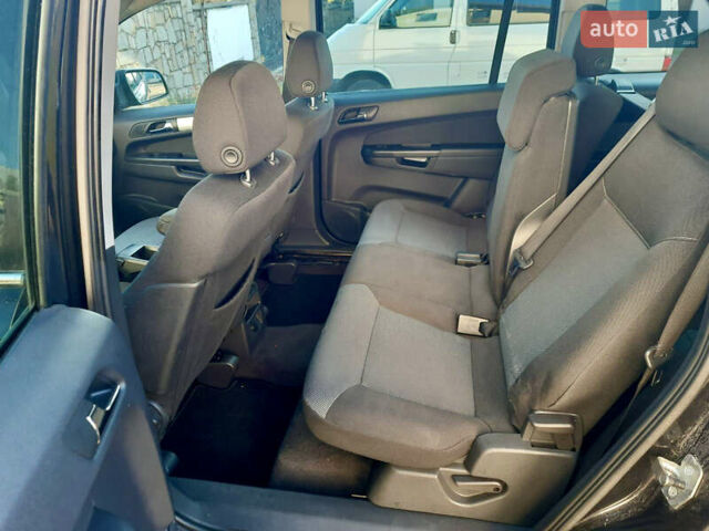 Черный Опель Зафира, объемом двигателя 1.7 л и пробегом 163 тыс. км за 9600 $, фото 17 на Automoto.ua