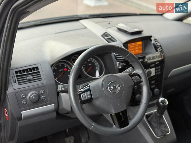 Опель Зафира 2014 в Стрые на Automoto.ua Черный Опель Зафира, объемом двигателя 1.7 л и пробегом 232 тыс. км за 8450 $, фото 42 на Automoto.ua