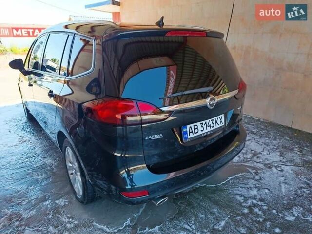 Черный Опель Зафира, объемом двигателя 2 л и пробегом 255 тыс. км за 11999 $, фото 1 на Automoto.ua