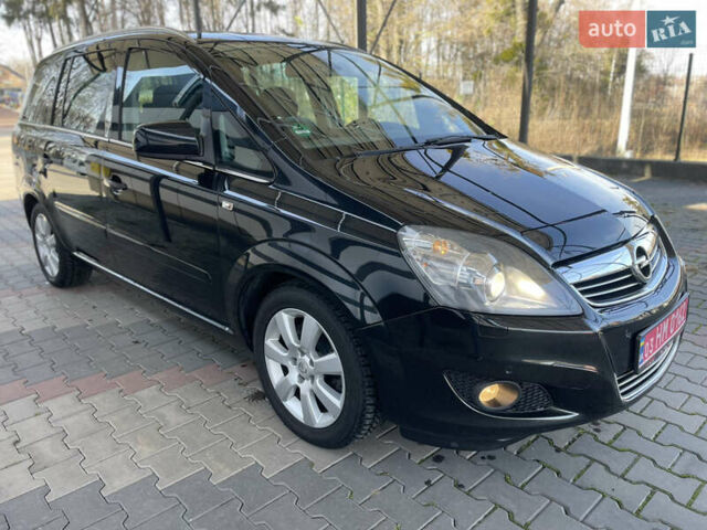 Черный Опель Зафира, объемом двигателя 1.7 л и пробегом 227 тыс. км за 8900 $, фото 4 на Automoto.ua