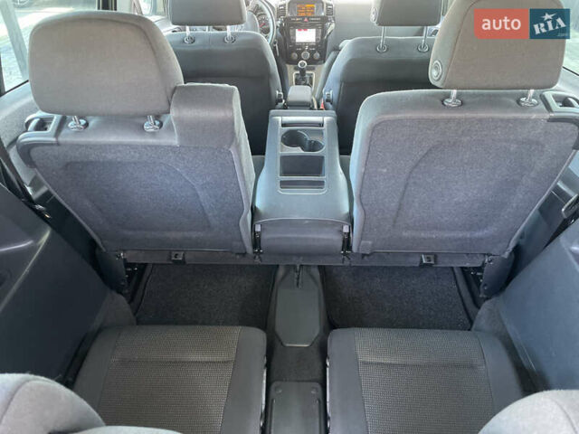 Черный Опель Зафира, объемом двигателя 1.7 л и пробегом 227 тыс. км за 8900 $, фото 13 на Automoto.ua