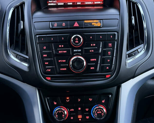 Черный Опель Зафира, объемом двигателя 1.6 л и пробегом 215 тыс. км за 9399 $, фото 33 на Automoto.ua