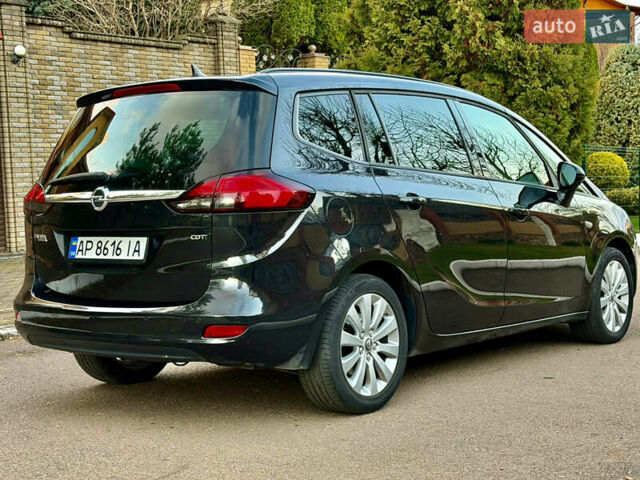 Черный Опель Зафира, объемом двигателя 1.6 л и пробегом 215 тыс. км за 9399 $, фото 8 на Automoto.ua