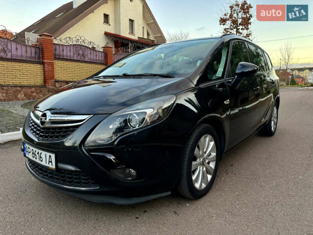 Черный Опель Зафира, объемом двигателя 1.6 л и пробегом 215 тыс. км за 9399 $, фото 3 на Automoto.ua