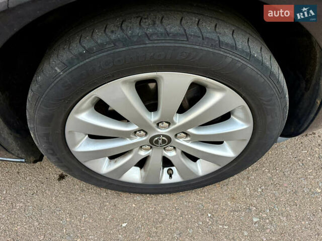 Черный Опель Зафира, объемом двигателя 1.6 л и пробегом 215 тыс. км за 9399 $, фото 15 на Automoto.ua