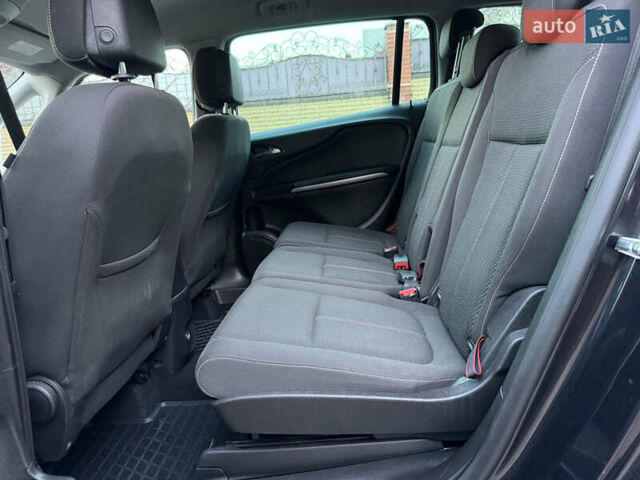 Черный Опель Зафира, объемом двигателя 1.6 л и пробегом 215 тыс. км за 9399 $, фото 18 на Automoto.ua