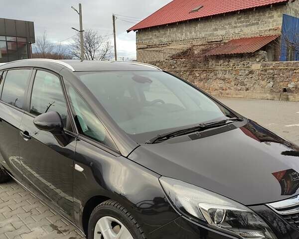 Черный Опель Зафира, объемом двигателя 1.6 л и пробегом 152 тыс. км за 12150 $, фото 1 на Automoto.ua