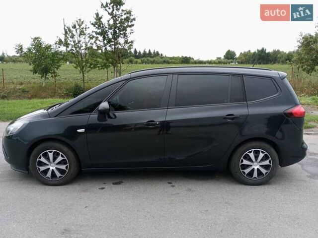 Черный Опель Зафира, объемом двигателя 2 л и пробегом 185 тыс. км за 11500 $, фото 3 на Automoto.ua