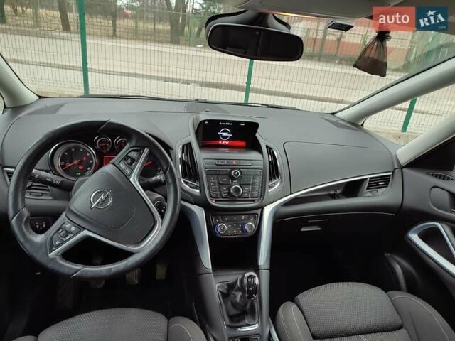 Черный Опель Зафира, объемом двигателя 1.6 л и пробегом 152 тыс. км за 12150 $, фото 8 на Automoto.ua