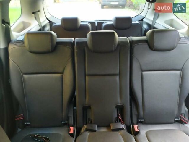 Чорний Опель Зафіра, об'ємом двигуна 1.96 л та пробігом 188 тис. км за 12200 $, фото 6 на Automoto.ua