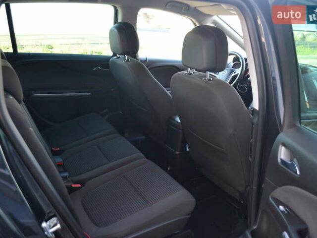 Черный Опель Зафира, объемом двигателя 1.96 л и пробегом 165 тыс. км за 13200 $, фото 28 на Automoto.ua