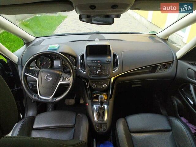 Чорний Опель Зафіра, об'ємом двигуна 1.96 л та пробігом 188 тис. км за 12200 $, фото 5 на Automoto.ua