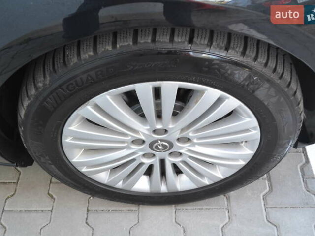 Черный Опель Зафира, объемом двигателя 1.96 л и пробегом 165 тыс. км за 13200 $, фото 4 на Automoto.ua