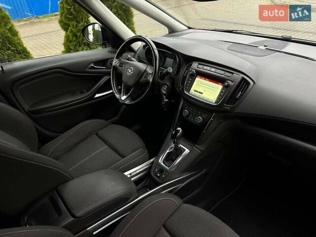 Черный Опель Зафира, объемом двигателя 2 л и пробегом 201 тыс. км за 13500 $, фото 10 на Automoto.ua