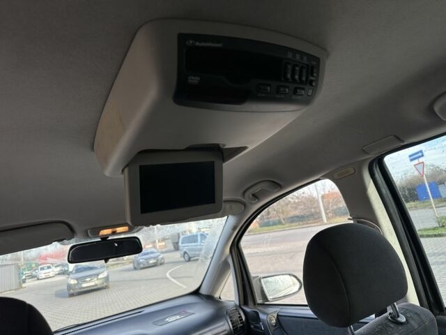 Чорний Опель Зафіра, об'ємом двигуна 2 л та пробігом 200 тис. км за 3900 $, фото 17 на Automoto.ua