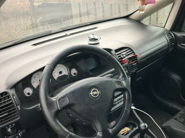 Черный Опель Зафира, объемом двигателя 0 л и пробегом 290 тыс. км за 1100 $, фото 7 на Automoto.ua