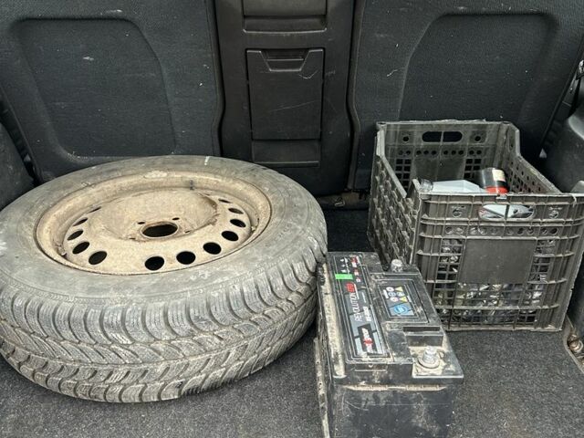 Черный Опель Зафира, объемом двигателя 2 л и пробегом 270 тыс. км за 600 $, фото 7 на Automoto.ua