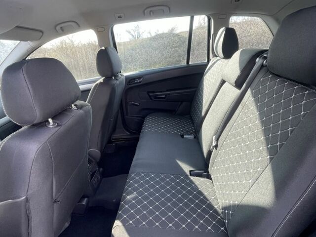 Чорний Опель Зафіра, об'ємом двигуна 2.2 л та пробігом 225 тис. км за 5500 $, фото 6 на Automoto.ua