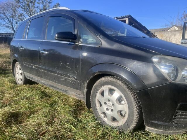 Черный Опель Зафира, объемом двигателя 0 л и пробегом 374 тыс. км за 2550 $, фото 1 на Automoto.ua