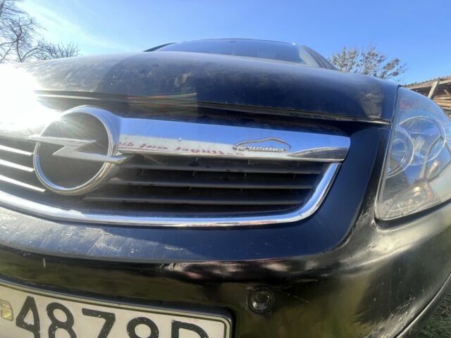 Черный Опель Зафира, объемом двигателя 0 л и пробегом 374 тыс. км за 2550 $, фото 6 на Automoto.ua