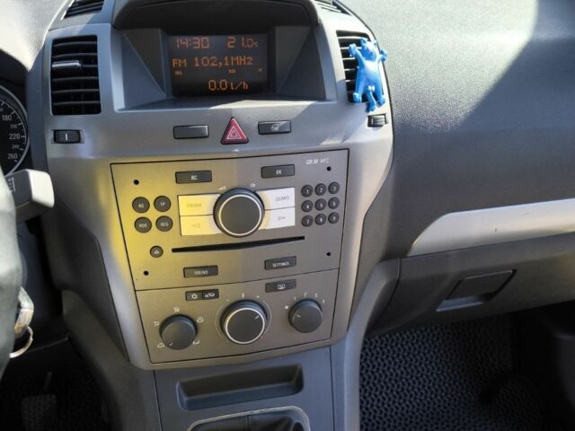 Черный Опель Зафира, объемом двигателя 1.6 л и пробегом 273 тыс. км за 6800 $, фото 7 на Automoto.ua