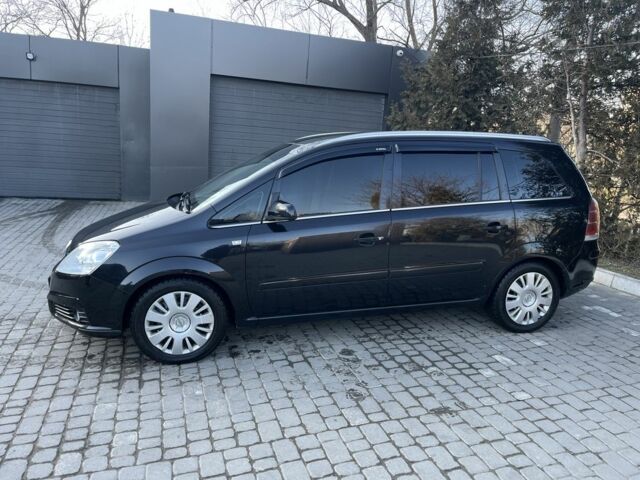 Черный Опель Зафира, объемом двигателя 1.6 л и пробегом 250 тыс. км за 6300 $, фото 16 на Automoto.ua