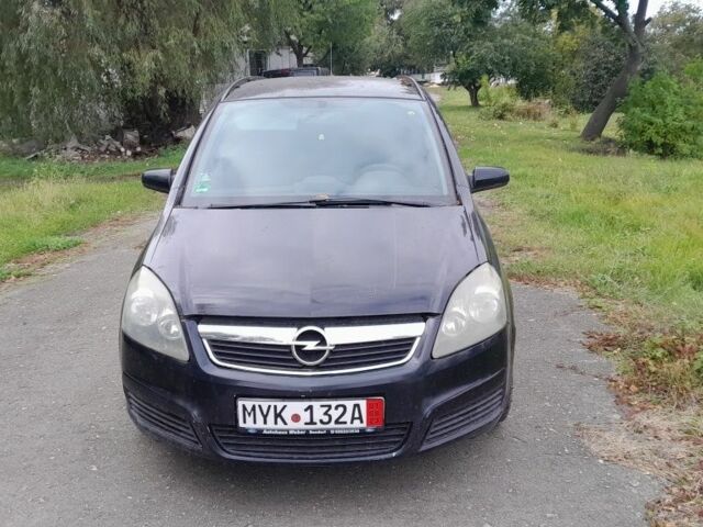 Опель Зафира 2007 в Андрушевке на Automoto.ua Черный Опель Зафира, объемом двигателя 0 л и пробегом 111 тыс. км за 2500 $, фото 1 на Automoto.ua