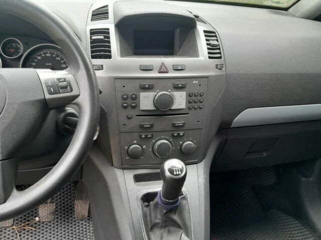 Опель Зафира 2007 в Андрушевке на Automoto.ua Черный Опель Зафира, объемом двигателя 0 л и пробегом 111 тыс. км за 2500 $, фото 7 на Automoto.ua