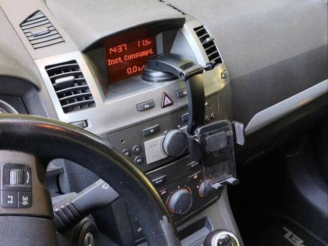 Черный Опель Зафира, объемом двигателя 2.2 л и пробегом 295 тыс. км за 5500 $, фото 1 на Automoto.ua