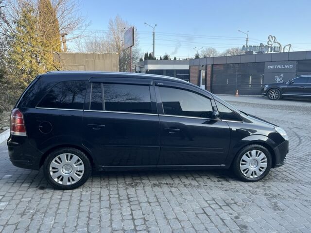 Черный Опель Зафира, объемом двигателя 1.6 л и пробегом 250 тыс. км за 6300 $, фото 11 на Automoto.ua