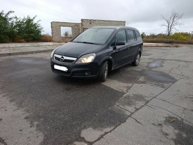 Черный Опель Зафира, объемом двигателя 1.9 л и пробегом 240 тыс. км за 2800 $, фото 1 на Automoto.ua