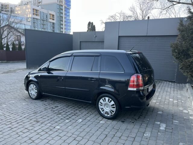 Черный Опель Зафира, объемом двигателя 1.6 л и пробегом 250 тыс. км за 6300 $, фото 14 на Automoto.ua