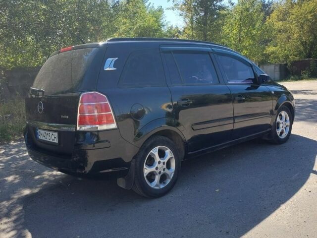 Черный Опель Зафира, объемом двигателя 1.8 л и пробегом 261 тыс. км за 6200 $, фото 6 на Automoto.ua