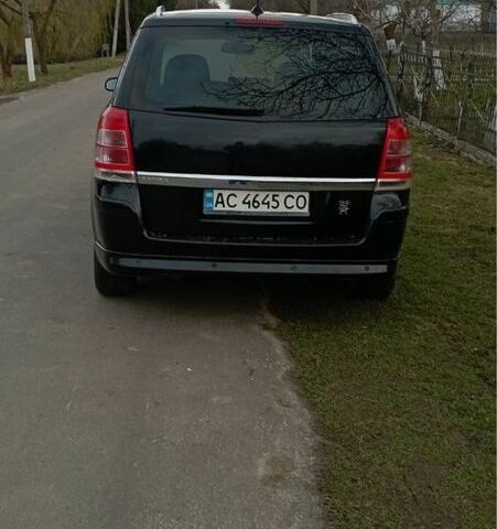 Черный Опель Зафира, объемом двигателя 1.9 л и пробегом 222 тыс. км за 5600 $, фото 4 на Automoto.ua