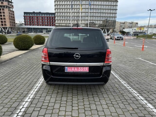 Черный Опель Зафира, объемом двигателя 2.2 л и пробегом 260 тыс. км за 6900 $, фото 3 на Automoto.ua