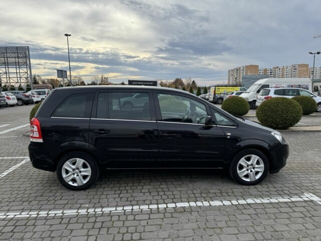 Черный Опель Зафира, объемом двигателя 2.2 л и пробегом 260 тыс. км за 6900 $, фото 1 на Automoto.ua