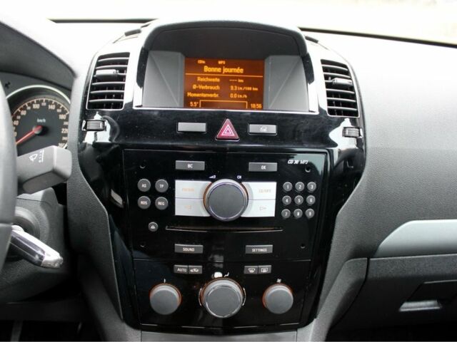 Черный Опель Зафира, объемом двигателя 1.8 л и пробегом 220 тыс. км за 7499 $, фото 18 на Automoto.ua