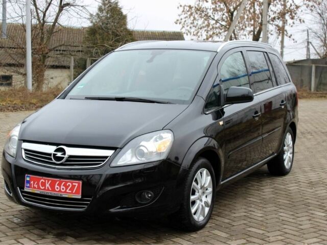 Черный Опель Зафира, объемом двигателя 1.8 л и пробегом 220 тыс. км за 7499 $, фото 4 на Automoto.ua