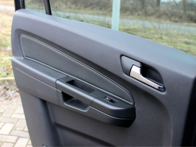 Черный Опель Зафира, объемом двигателя 1.8 л и пробегом 220 тыс. км за 7499 $, фото 12 на Automoto.ua