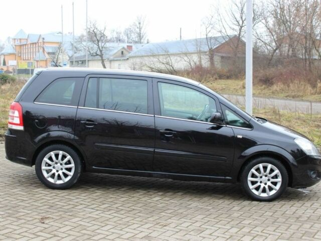 Черный Опель Зафира, объемом двигателя 1.8 л и пробегом 220 тыс. км за 7499 $, фото 7 на Automoto.ua