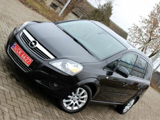 Черный Опель Зафира, объемом двигателя 1.8 л и пробегом 220 тыс. км за 7499 $, фото 2 на Automoto.ua