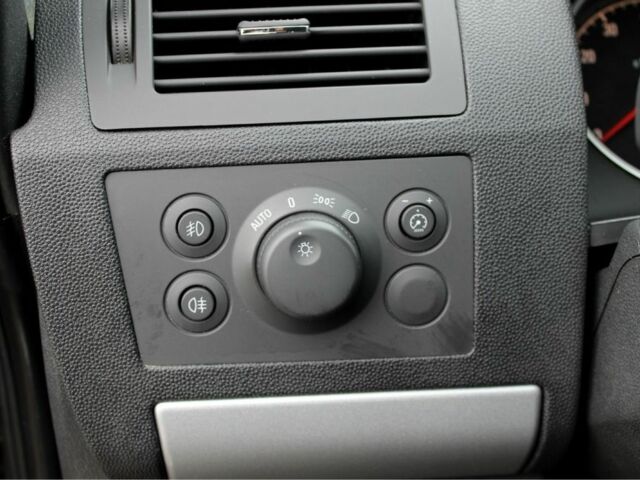 Черный Опель Зафира, объемом двигателя 1.8 л и пробегом 220 тыс. км за 7499 $, фото 11 на Automoto.ua