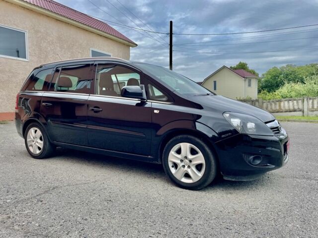 Черный Опель Зафира, объемом двигателя 1.6 л и пробегом 232 тыс. км за 7300 $, фото 1 на Automoto.ua