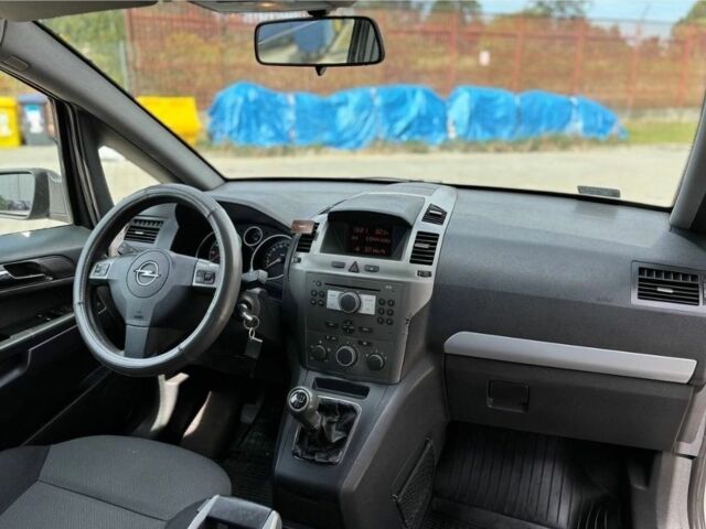 Коричневий Опель Зафіра, об'ємом двигуна 1.8 л та пробігом 210 тис. км за 2160 $, фото 4 на Automoto.ua