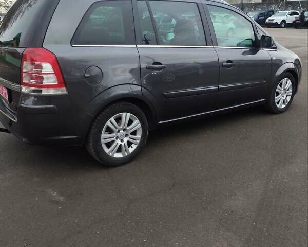 Коричневий Опель Зафіра, об'ємом двигуна 1.7 л та пробігом 232 тис. км за 8200 $, фото 14 на Automoto.ua