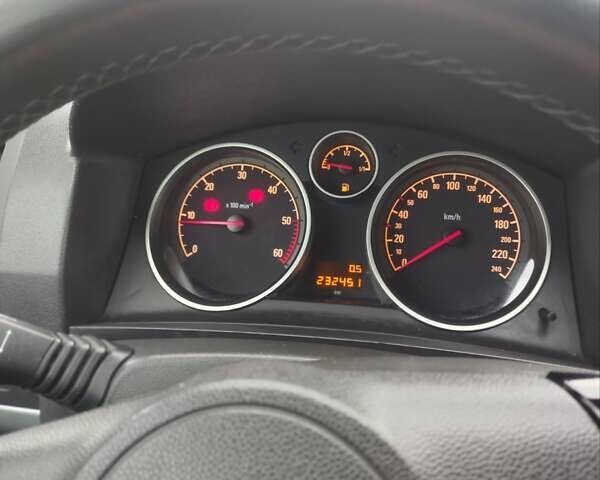 Коричневий Опель Зафіра, об'ємом двигуна 1.7 л та пробігом 232 тис. км за 8200 $, фото 30 на Automoto.ua