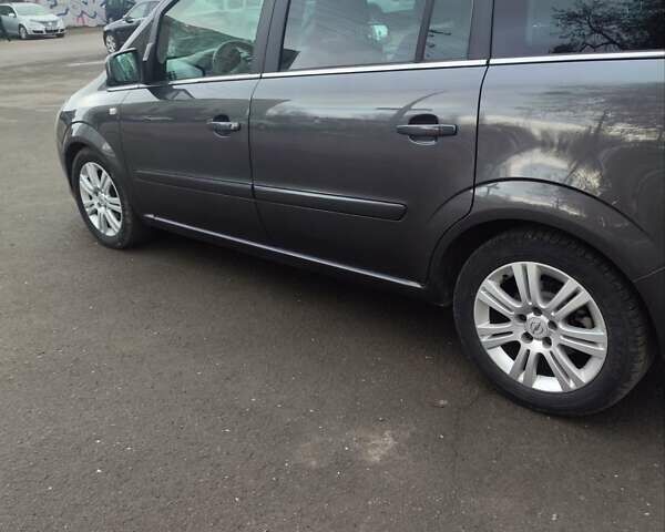 Коричневий Опель Зафіра, об'ємом двигуна 1.7 л та пробігом 232 тис. км за 8200 $, фото 5 на Automoto.ua