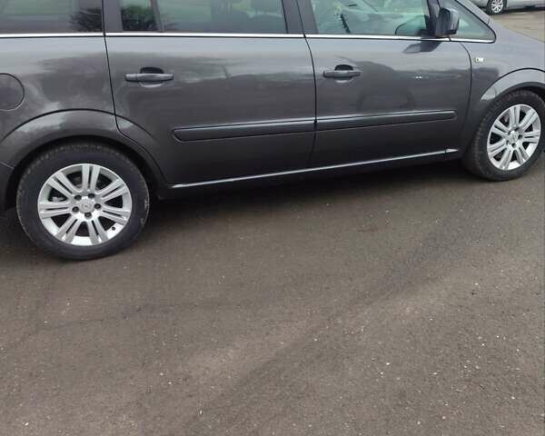 Коричневий Опель Зафіра, об'ємом двигуна 1.7 л та пробігом 232 тис. км за 8200 $, фото 15 на Automoto.ua